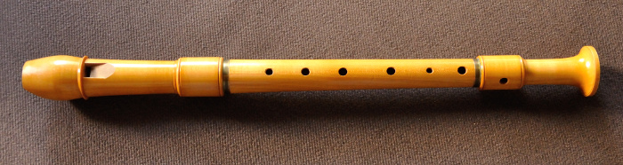 an alto recorder signed by Peter Harlan with German fingering